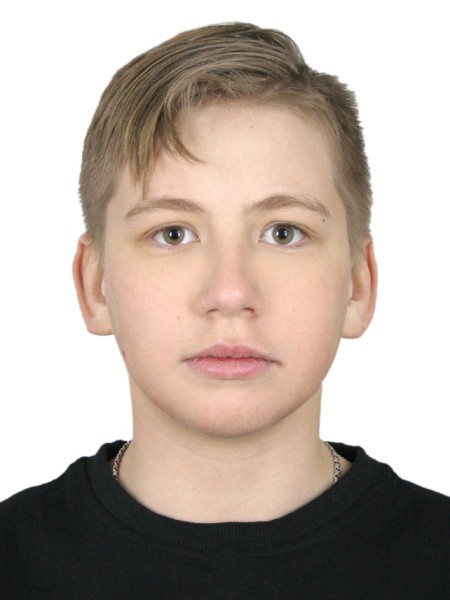 Максим Белюшин